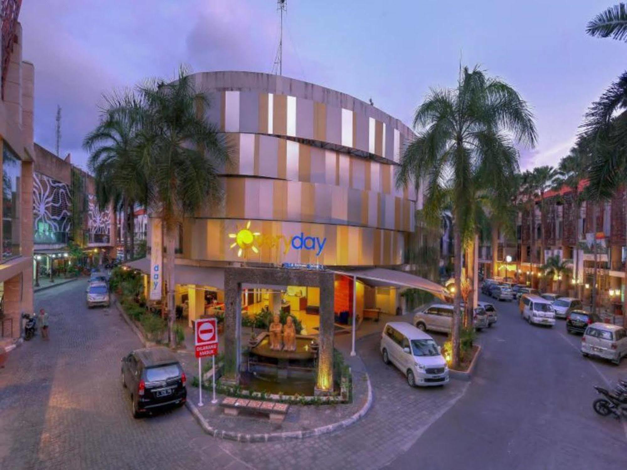 Everyday Hotel Kuta Central Exterior foto